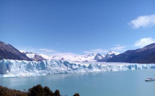 Hospedaje Manantiales Hotel El Calafate Exterior photo